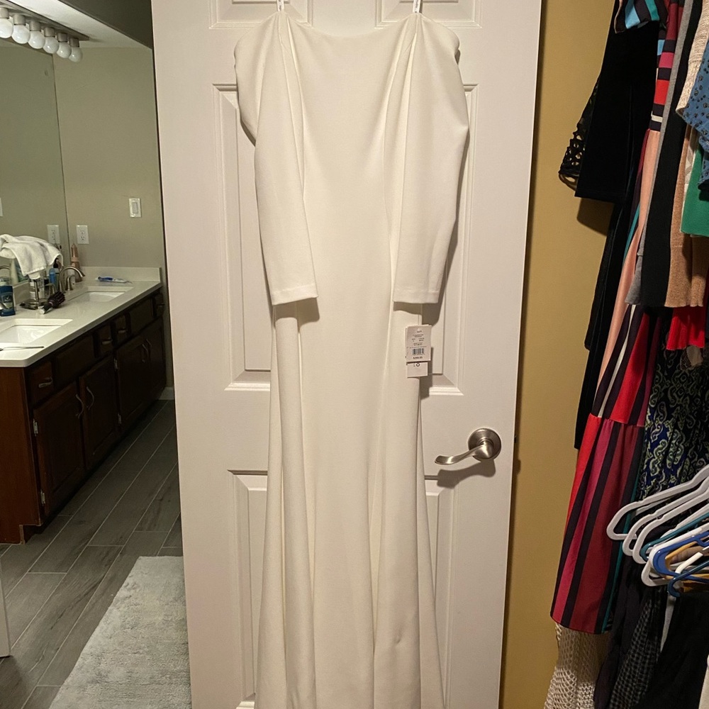 NWT David’s Bridal Off the Should Long Sleeve Wedding Gown